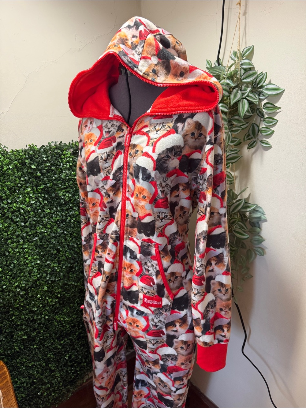 Women’s One-Piece with Cat Print Sleeper Sz Sm